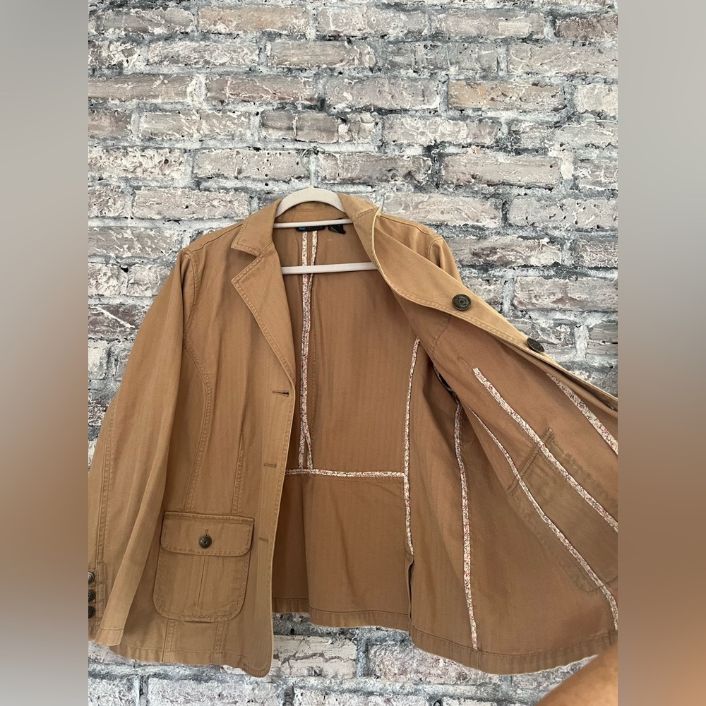 Tan Button-Up jacket, cute metal buttons and stitching detail, excellent cond🌸 - Picture 2 of 10